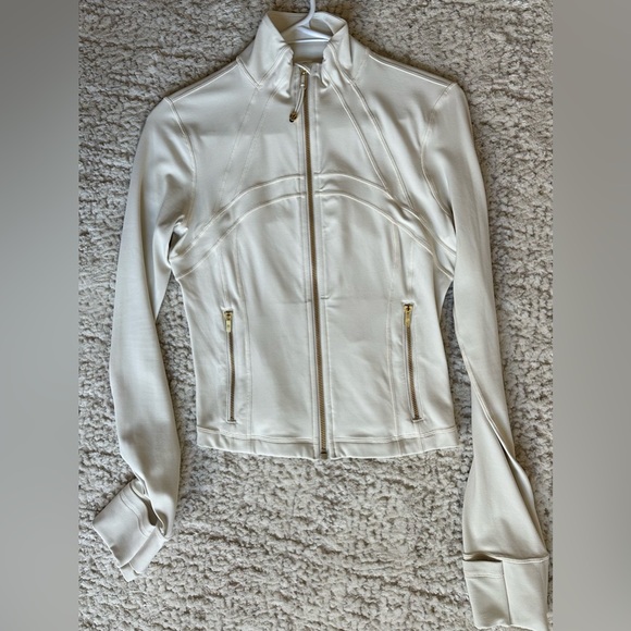lululemon Ivory/Gold Cropped Define Jacket 6 NWOT - Picture 6 of 7